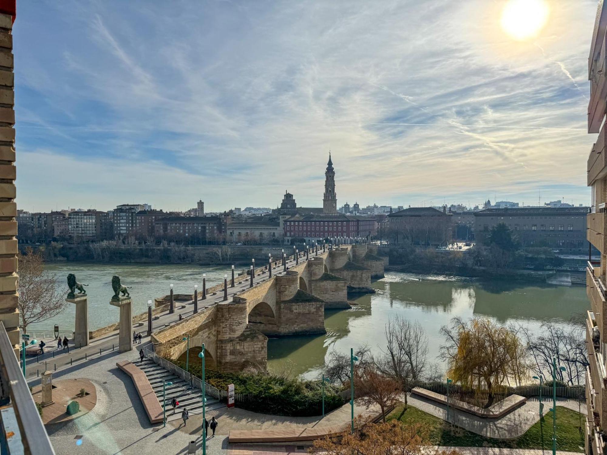 El Puente Del Pilar Comotucasa Zaragoza Dış mekan fotoğraf